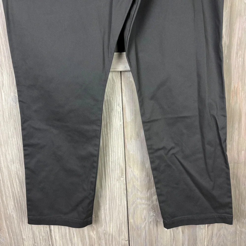 Lee‎ Men's Extreme Motion MVP Slim Fit Straight Leg Pants 40x29 Painters Grey